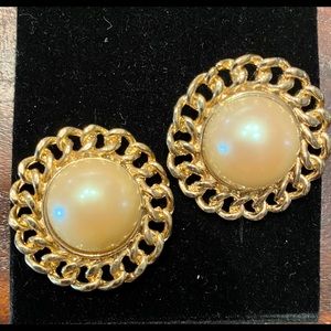 Vintage faux pearl and gold earrings